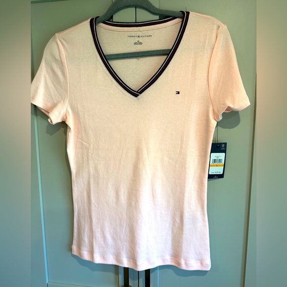 NWOT Tommy Hilfiger Favorite V Neck Size Small Red White and Blue Trim - Picture 1 of 5